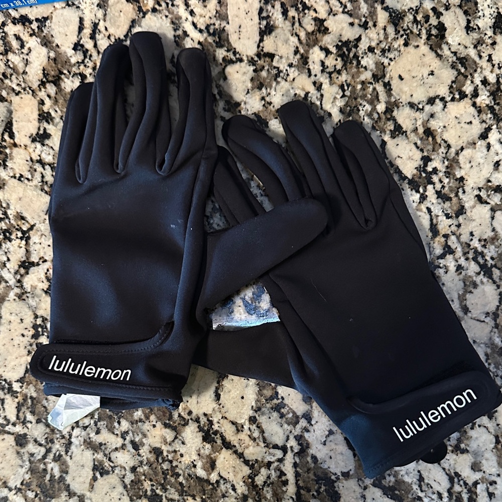 Lululemon Black Gloves